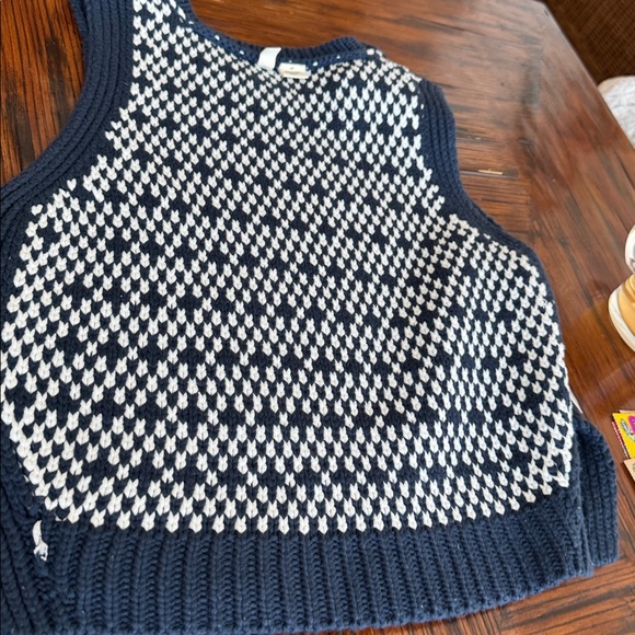 Moth - Picture 8 of 8